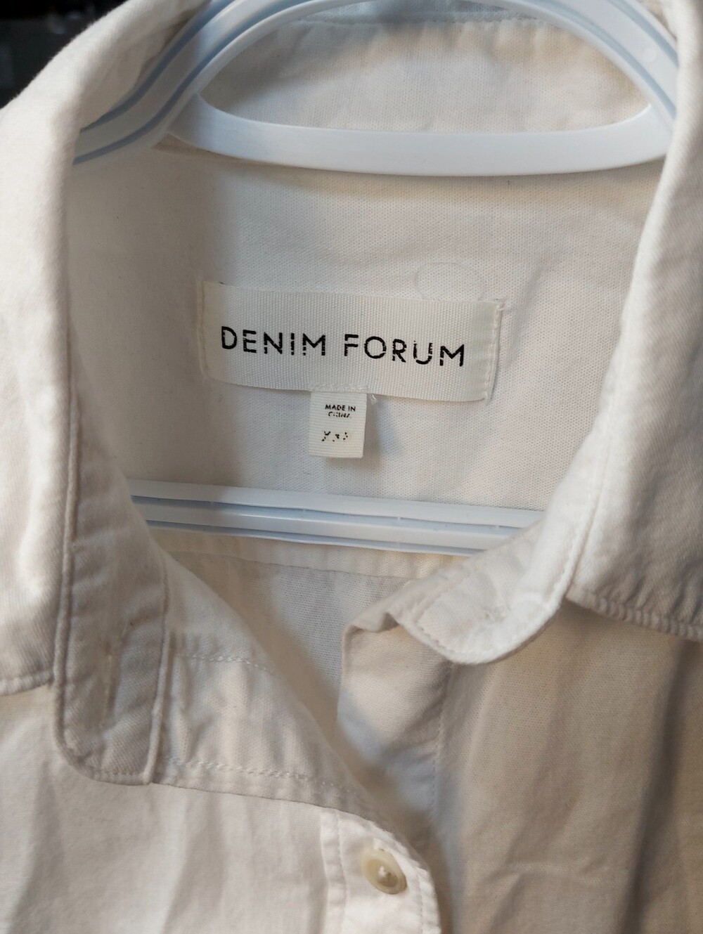 Denim Forum" The Jane" White Short-Sleeve Button Down Shirt - Picture 2 of 4